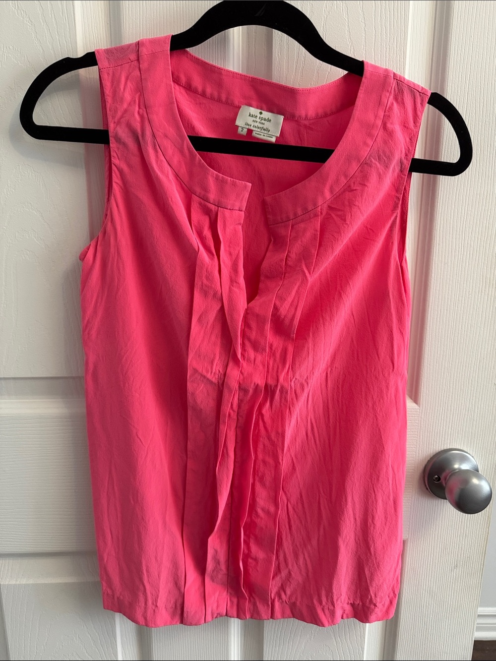 kate spade fuchsia sleeveless pleated-front camisole